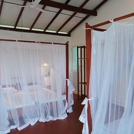 Sihara Rooms & Hostel Matara Buitenkant foto
