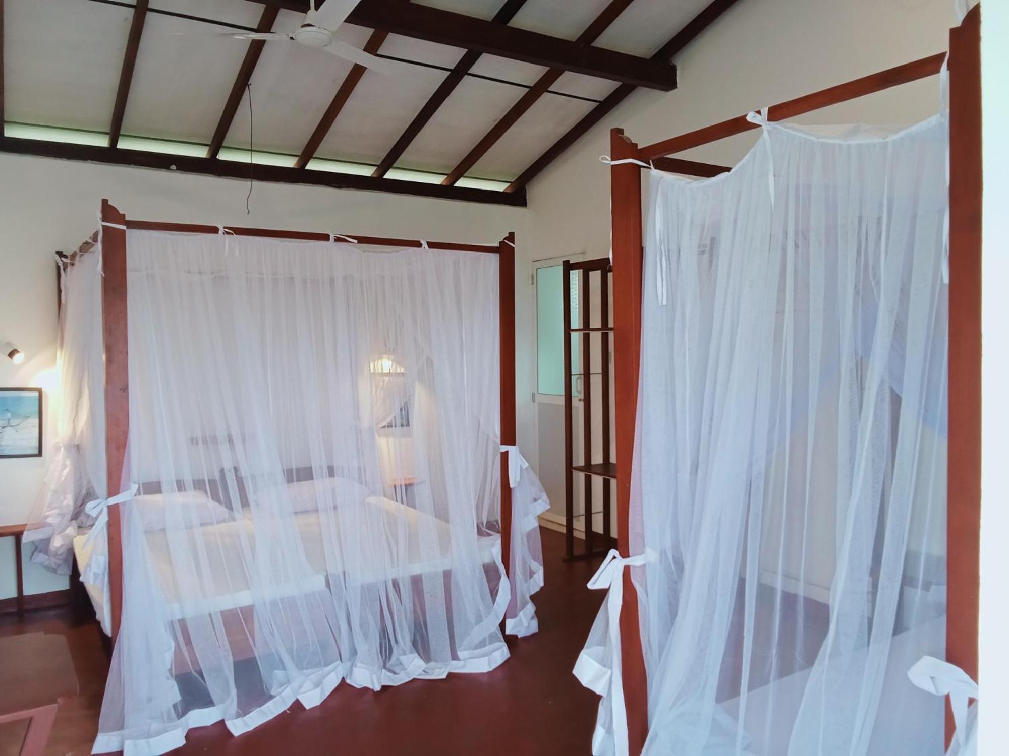 Sihara Rooms & Hostel Matara Buitenkant foto
