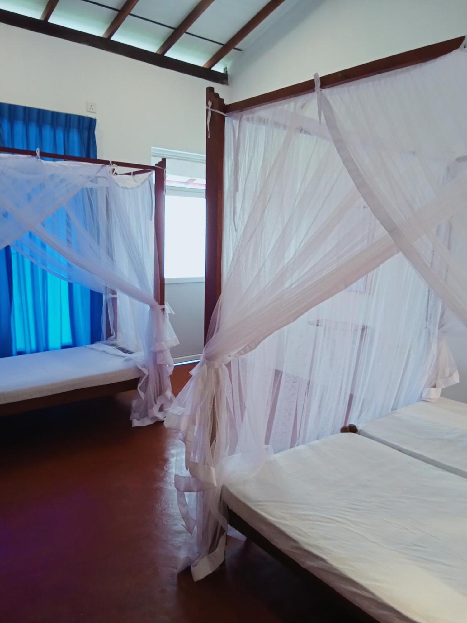 Sihara Rooms & Hostel Matara Buitenkant foto