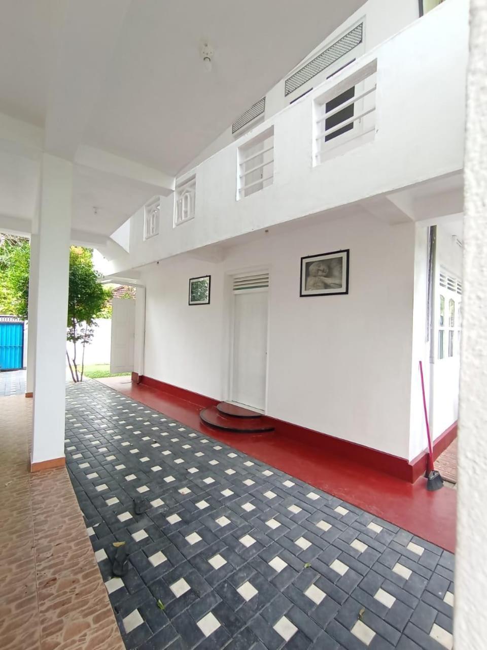 Sihara Rooms & Hostel Matara Buitenkant foto