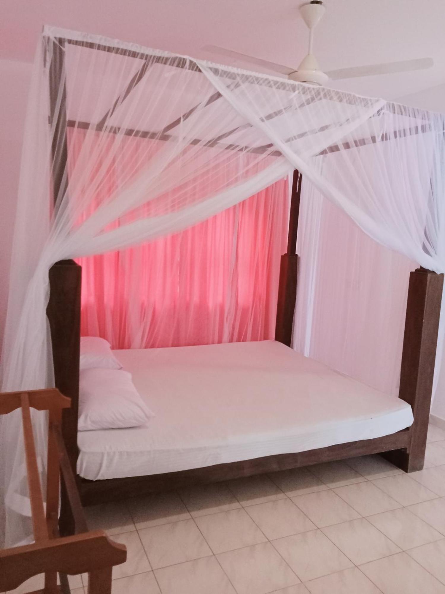 Sihara Rooms & Hostel Matara Buitenkant foto