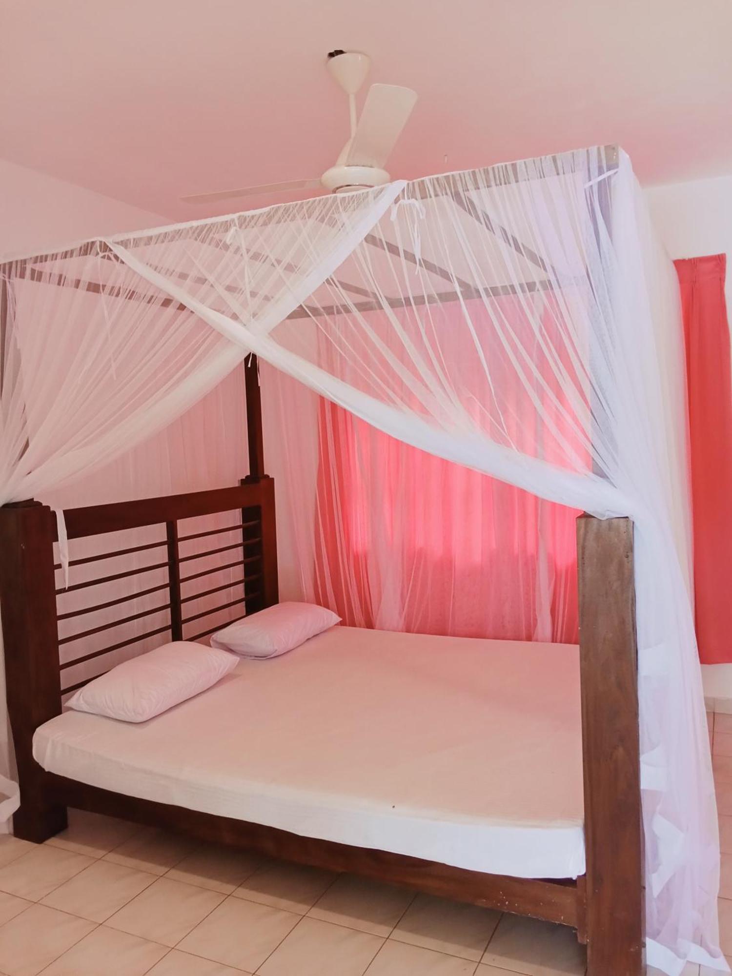 Sihara Rooms & Hostel Matara Buitenkant foto
