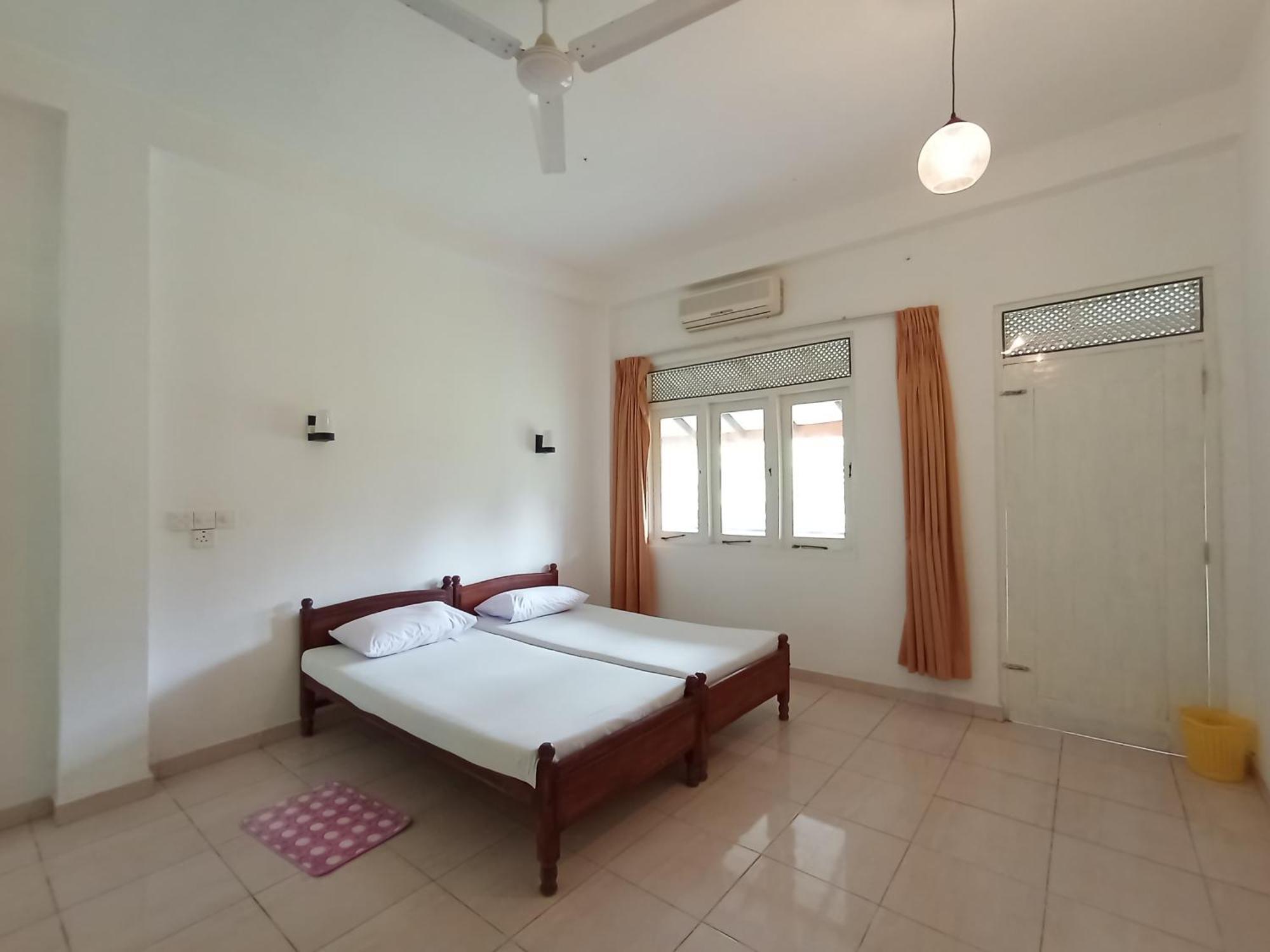 Sihara Rooms & Hostel Matara Buitenkant foto