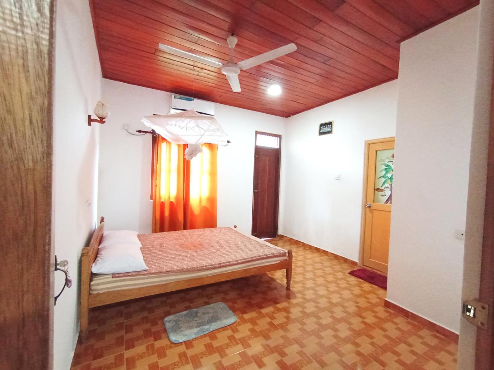 Sihara Rooms & Hostel Matara Buitenkant foto